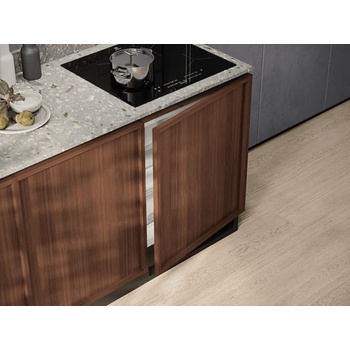 Image 1 of Electrolux LXB2AE82S