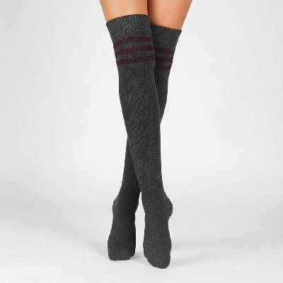 Дълги термо чорапи в графитено с три червени ленти