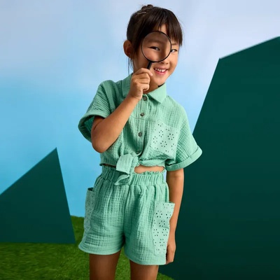 Mayoral Комплект къс панталон и къса риза с перфорации в цвят мента за мини момиче Майорал