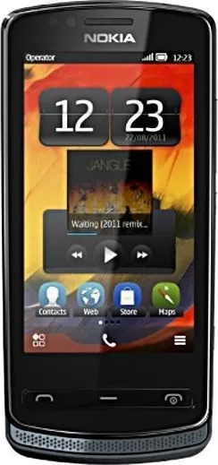 Nokia 700