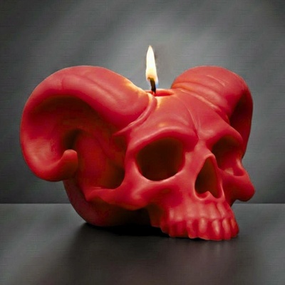 Svíčkománie3D Lebka s rohama červená 150 g