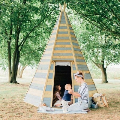 Plum Teepee Grand drevené
