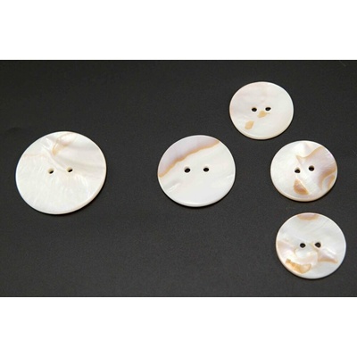 Perleťový gombík - béžovo biely - priemer 2,5 cm