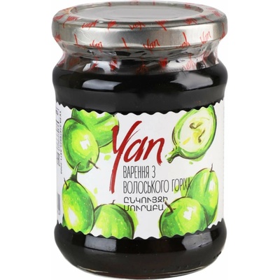 YAN Kompót zo zelených vlašských orechov 300 g