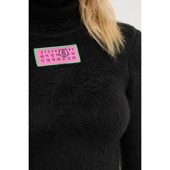 MM6 Maison Margiela Рокля MM6 Maison Margiela в черно къса с кройка по тялото S62DD0033. M20045 (S62DD0033.M20045)