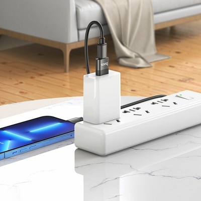 HOCO UA17 z USB na USB-C konektor