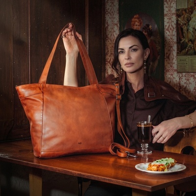 Noelia Bolger kabelka přes rameno koňaková NB 2421 KO