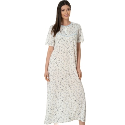 Дълга макси нощница в бяло със сини цветя