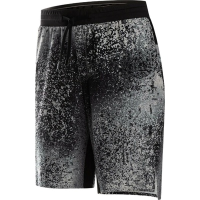 Aycane Heljum shorts Beat Concrete
