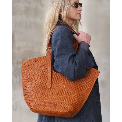 Mazzini Marco dámska kabelka typu hobo bag z prírodnej kože camel vs127b