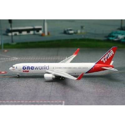 Phoenix B767-33AER TAM Brasil ONE World Colors 1:400