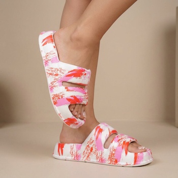 Дамски джапанки в бяло с розов и червен принт