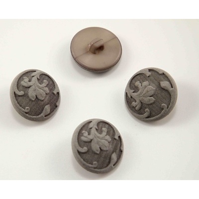 Gombík so spodným prišitím - svetlo šedý s reliefom - priemer 2,2 cm