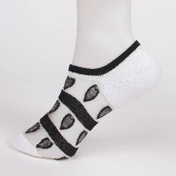 Image 1 of Дамски терлици в черно и бяло със сърца и тюл