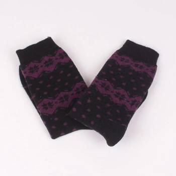 Image 1 of Дамски памучни чорапи в черен цвят с лилава декорация