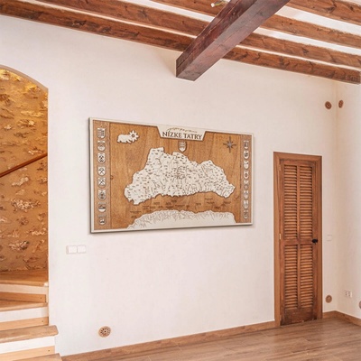 Dřevěná mapa Nízkých Tater - obraz v rámu 90 x 50 cm