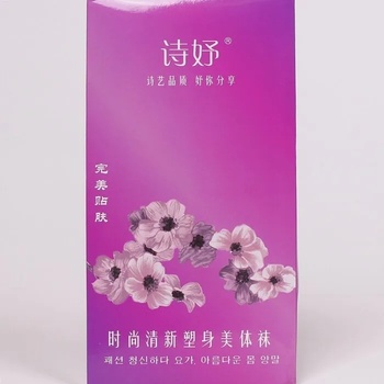 Image 1 of Плътен чорапогащник в черен цвят с целувки