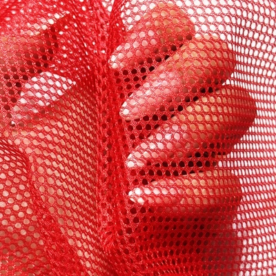 Síť polyesterová pro oblečení Červená, oko 2x2mm