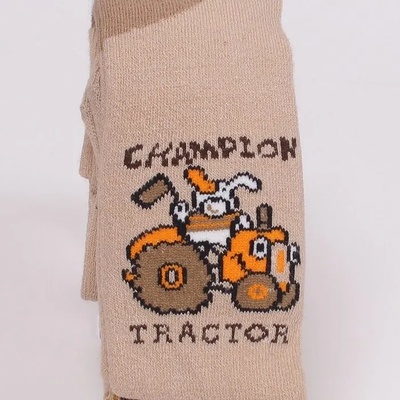 Детски чорапогащник в бежово с трактор и надпис