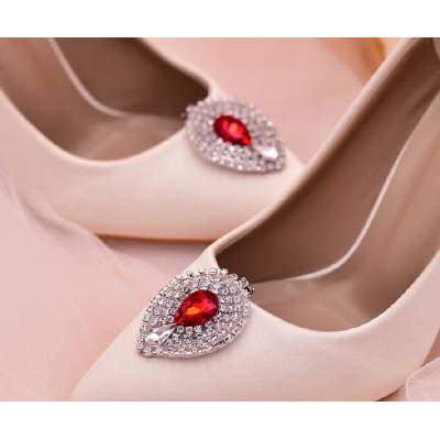Naishide Jewelry Spona na boty s krystaly Červená Kapka
