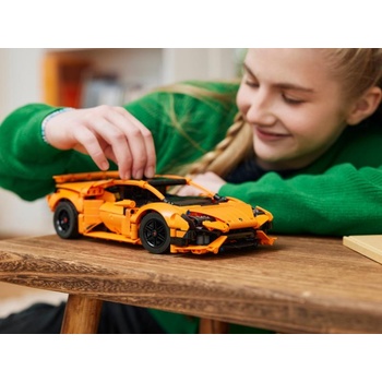 Image 1 of LEGO® Technic - Lamborghini Huracán Tecnica Orange (42196)