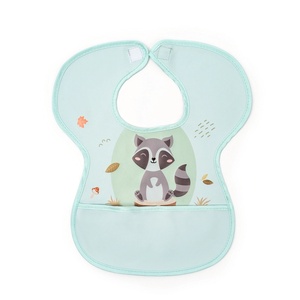 Sevibaby Силиконов лигавник с животинки Цвят син с енот (22-183)