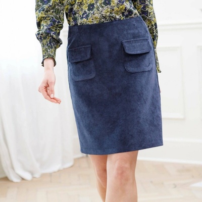 Krátká manšestrová sukně s kapsami nám. modrá