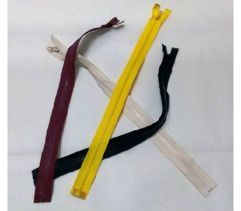 Zip kostěný 55 cm