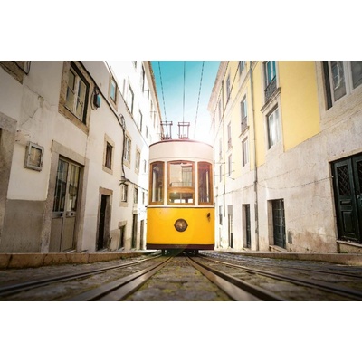 Dimex MS-5-2878 Vliesová fototapeta Tramvaj v Lisabonu rozměry 375 x 250 cm