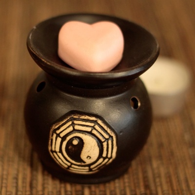 Ancient Wisdom aroma lampa Jin Jang Černá