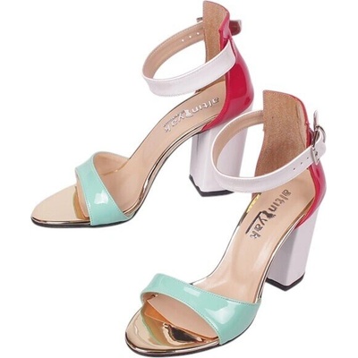 Дамски сандали с широк ток