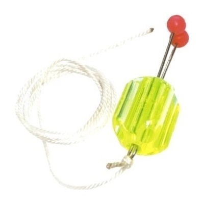 MISTRALL Čihátko se šňůrkou 6cm 7,5g zelená