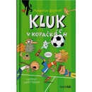 Kluk v kopačkách