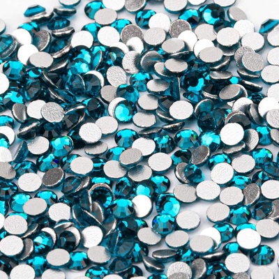 Broušené kamínky na nehty typ Swarovski Blue Zircon SS6 modré 100 ks