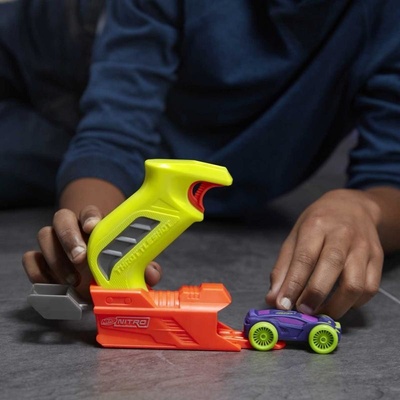 Hasbro Nerf NITRO Throttleshot Blizt blaster set soft auto 2 překážky