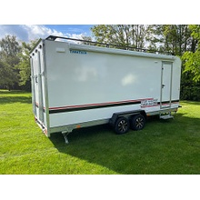 Tomplan Přívěs skříňový TFS 550.01 2700kg Speed caravan vč. zadní rampy