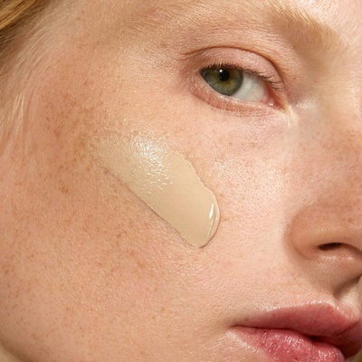 Mádara Polomatný make-up s peptidy Skinonym Semi-Matte Peptide FoundationIvory 30 ml