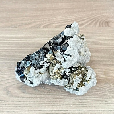 Nefertitis Pyrit, kalcit, galenit drůza Kosovo 15 NF64350 - cca 13 x 11 cm, 1669 g