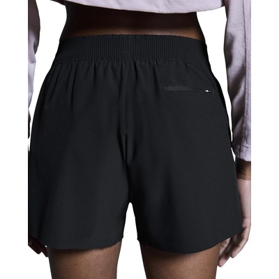On dámské běžecké kraťasy Train Shorts