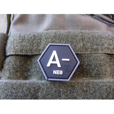 JACKETS TO GO Nášivka hexagon krev A NEG plast ČERNÁ SWAT