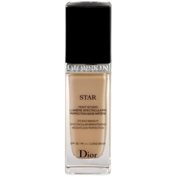 Dior Ultra lehký tekutý make-up Diorskin Forever Undercover 24H Full Coverage 020 Light Beige 40 ml