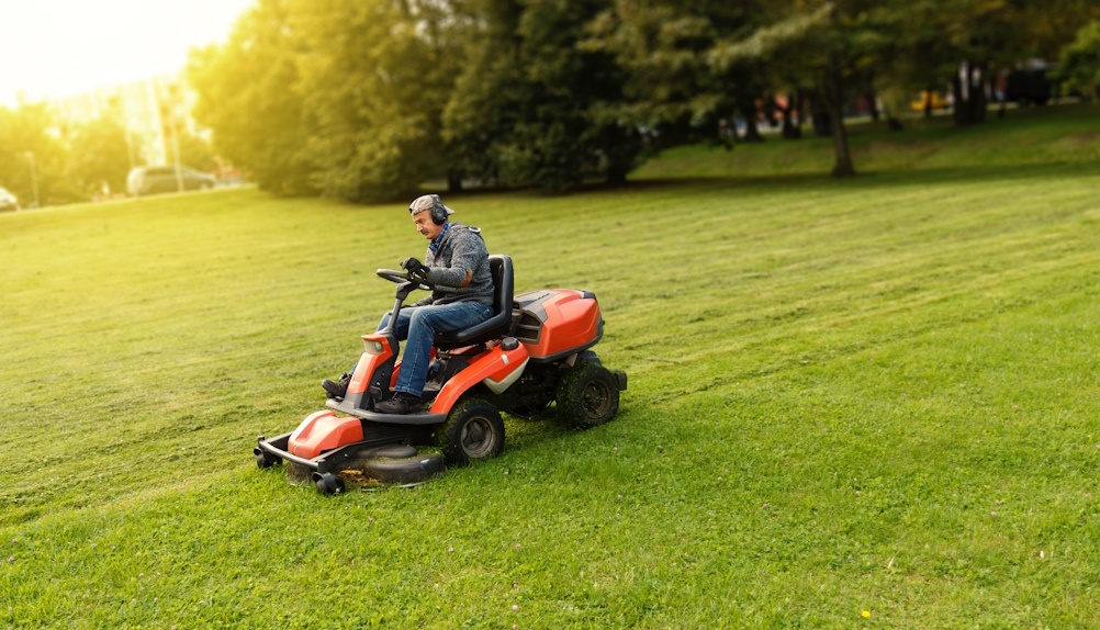 Jak vybrat zahradní traktor se dozvíte v našem rádci