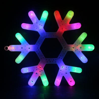 eCa Vianočná závesná LED Snehová vločka 39 x 39 cm IP20 multicolor