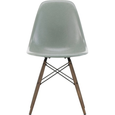 Vitra Eames Fiberglass DSW sea foam green / dark maple