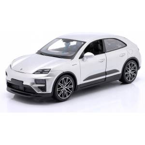 Bburago Метална количка Bburago - Porsche Macan Turbo Electric 2024, 1: 24, сребриста (18-21114S)