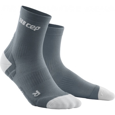 CEP krátké běžecké kompresní ponožky ultralight šedá světle šedá