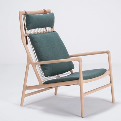 Gazzda Dedo s konštrukciou z dubového dreva so zeleným textilným sedadlom