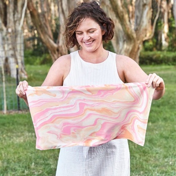 Dock & Bay: Освежаваща кърпа за тренировки Peach Melba - 69х33см (5060668830253)