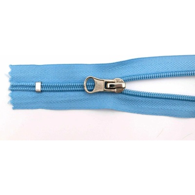 Špirálový zips č. 5 - nedeliteľný - svetlomodrý so strieborným okrúhlym jazdcom - dĺžka 16 cm