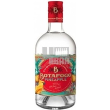 Botafogo Pineapple Elixír 35% 0,7 l (holá láhev)